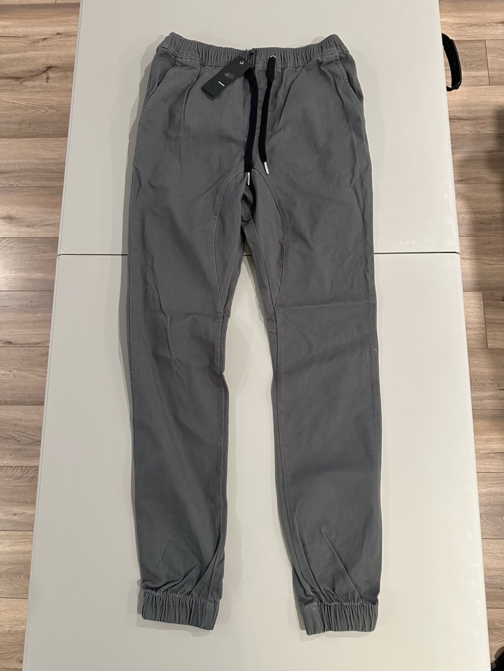 Zanerobe sureshot jogger slim stretch jogger pant size 30 low rise grey NWT